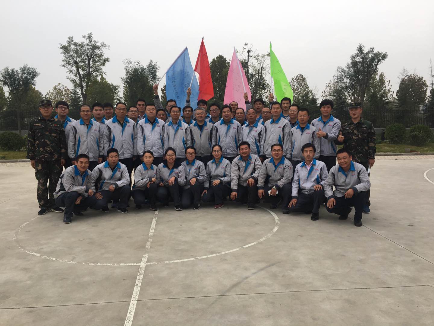 大运机车公司成功举办中高层管理干部素质拓展训练